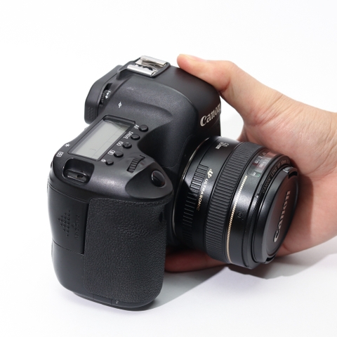 Combo Canon 6D+ Canon 50mm f1.4 USM chụp chân dung bán chuyên