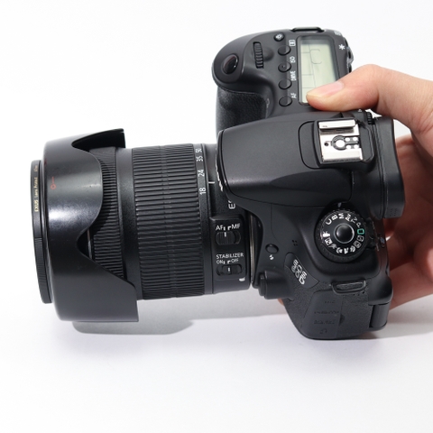 Combo Canon 60D+ Canon 18-135 F3.5-5.6 IS STM đa dụng, zoom tiện lợi.