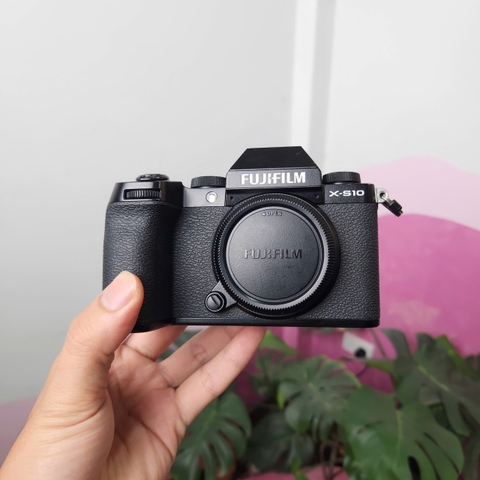 Fujifilm X-S10  (body)