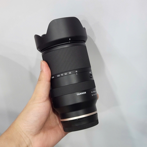 Tamron 18-300mm F/3.5-6.3 Di III-A VC VXD Sony E (Used)