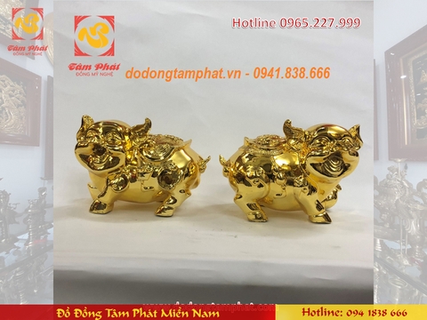 Cặp tượng heo phong thủy bằng đồng mạ vàng