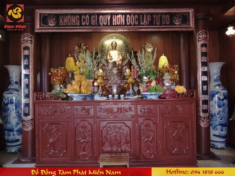 Bộ hoành phi câu đối bằng đồng thờ Chủ tịch Hồ Chí Minh