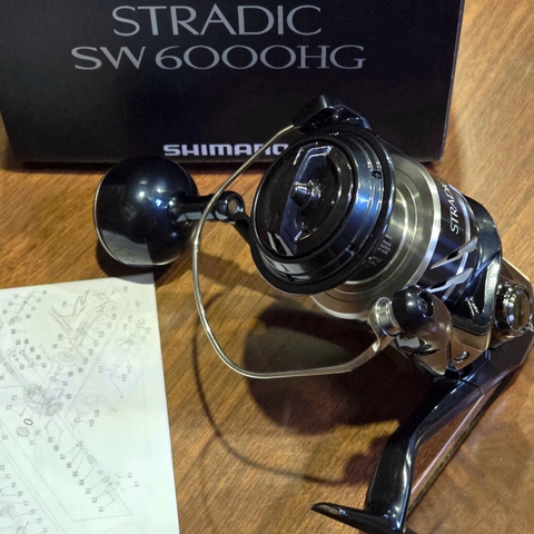 Máy Câu Đứng | 24 Stradic SW