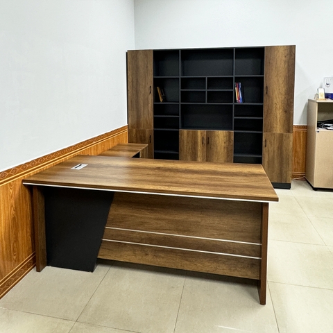 Bàn Giám Đốc 2KBGD069