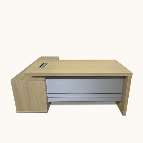 Bàn giám đốc BGD071