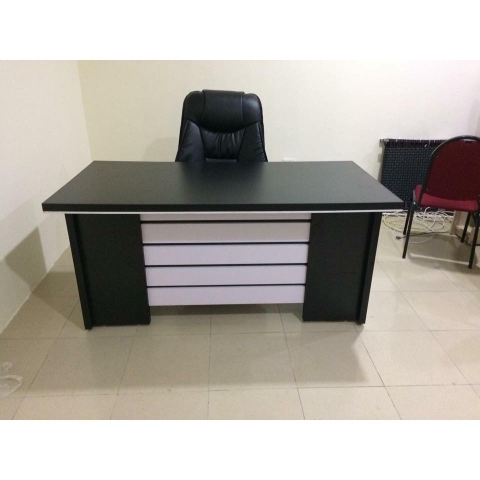 Bàn giám đốc BGD-010