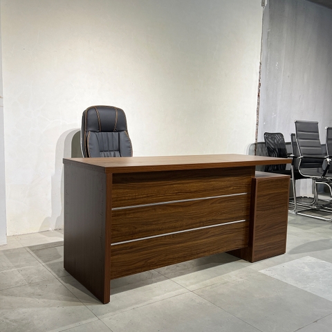 Bàn Giám Đốc Giá Rẻ BGD055