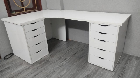 Bàn ikea chữ L
