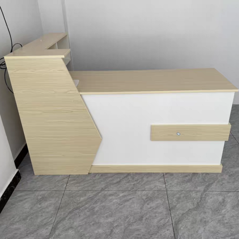 Quầy Lễ Tân 1m6