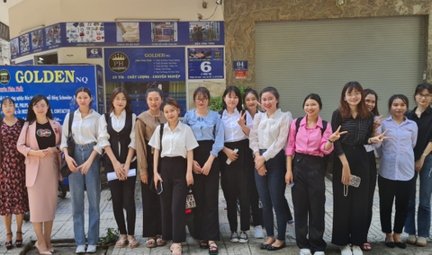 Tuyển dụng nhân viên ngôn ngữ Đức