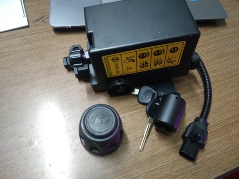 643907A021 BƠM CA BIN XE TẢI HUYNDAI 15 TẤN, 18 TẤN, 24 TẤN