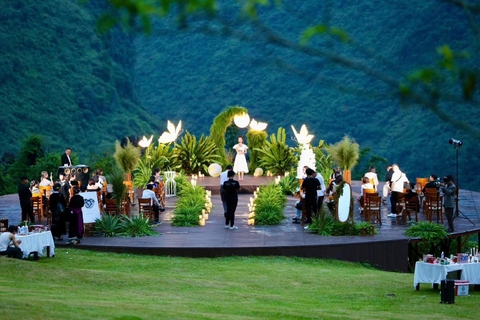 Tiệc 20/10 giữa mây trời Hà Giang – Trải nghiệm khác biệt chỉ có tại H’mong Village