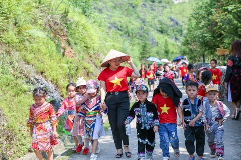 H'mong Village - địa điểm vui chơi lý tưởng cho các bé ngày Quốc tế Thiếu nhi 1/6.