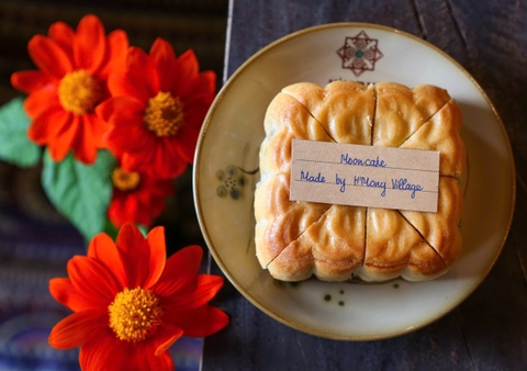 HAPPY MID-AUTUMN FESTIVAL