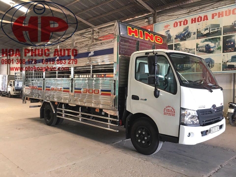 HINO XZU CHỞ GIA SÚC. TẢI TRỌNG 4 TẤN.