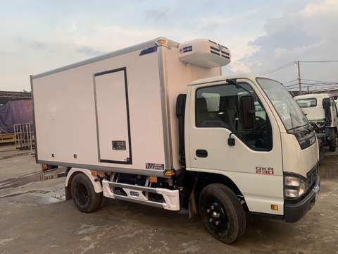 ISUZU ĐÔNG LẠNH 1,9 TẤN QKR77HE4