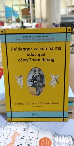 Heidegger Và Con Hà Mã Bước Qua Cổng Thiên Đường