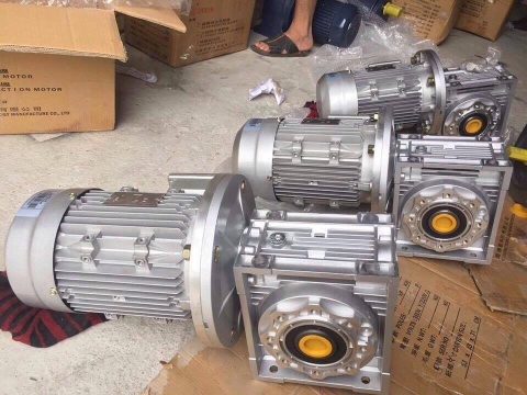Hộp giảm tốc NMRV 075 1,5kw