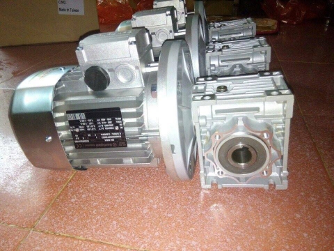 Hộp giảm tốc NMRV 063 0,75kw