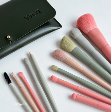 BC35-Bộ Cọ Cá Nhân Vacosi 12 Cây & Ví Xanh Rêu