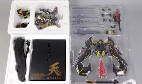METAL BUILD 1/100 MC METAL CLUB MBF-P01-Re2AMATSU GUNDAM ASTRAY GOLD FRAME AMATSU MINA