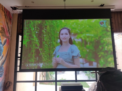 Màn chiếu điện cho máy chiếu gần xy screen 120inch