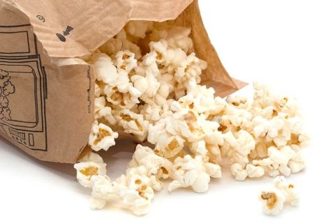 Bắp rang bơ, khoai tây chiên – tưởng ngon mà hại