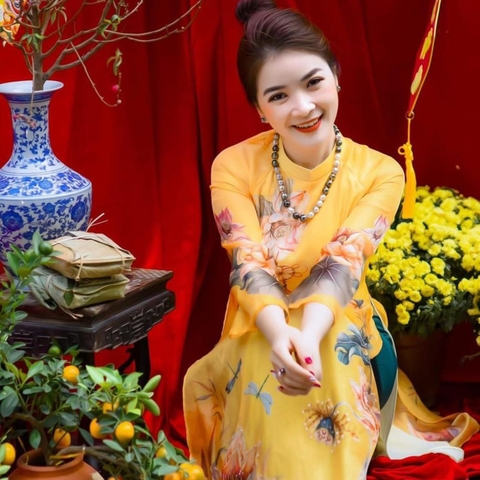 Ngọc Trai Và Áo Dài: Khi Vẻ Đẹp Chạm Đến Sự Vĩnh Cửu