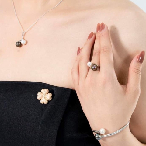 Trang Sức Ngọc Trai và Sự Nghiệp: Hành Trang Cho Sự Thành Công