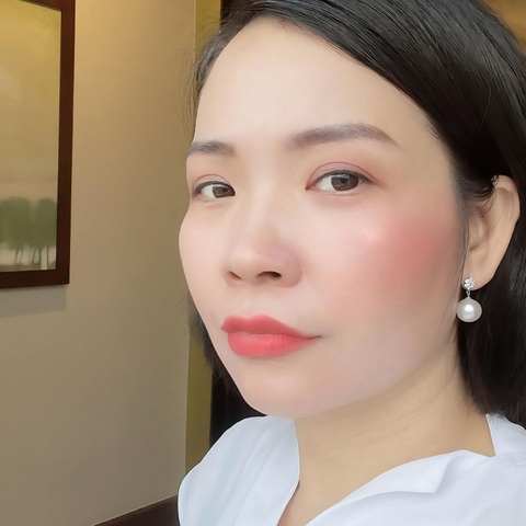 Khám Phá Vẻ Đẹp Tinh Túy Của Bông Tai Ngọc Trai Akoya