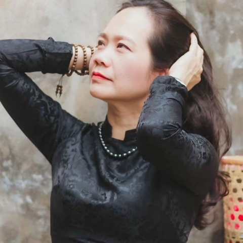 Thời Trang Trung Niên Cùng Ngọc Trai: Sự Kết Hợp Hoàn Hảo