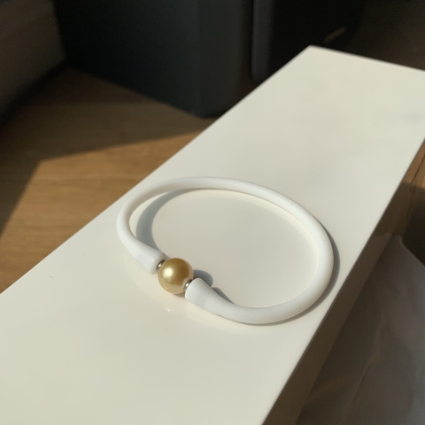 Vòng Tay Silicon Ngọc Trai Southsea Vàng