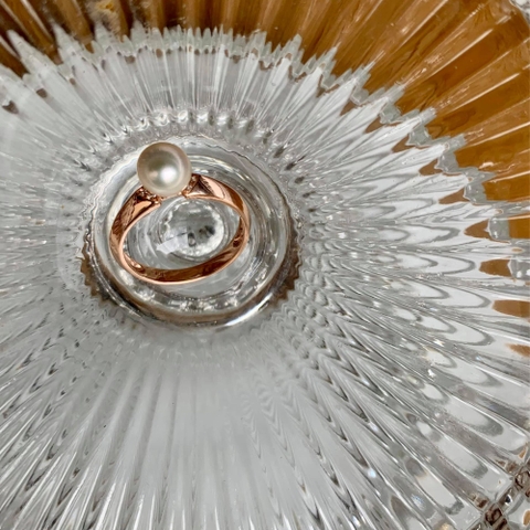 Nhẫn Vàng Hồng Kết Hợp Ngọc Trai Biển Akoya Ánh Hồng