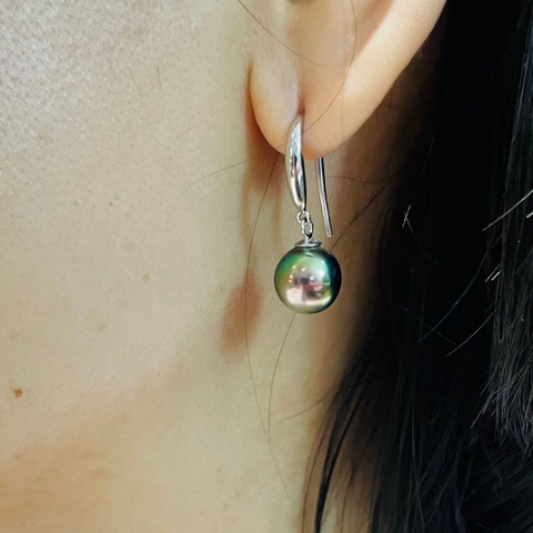 Bông Tai Ngọc Trai Sắc Lông Công Cỡ 9mm Cùng Móc Vàng