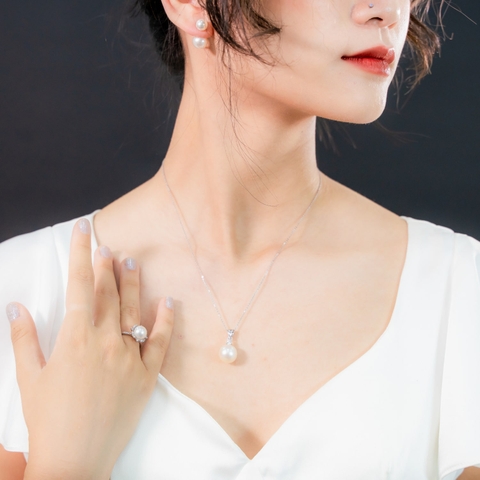 Bộ Sưu Tập Trang Sức Ngọc Trai Akoya Sắc Ngọc Lung Linh