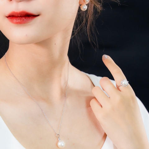 Bộ Sưu Tập Trang Sức Ngọc Trai Akoya Sắc Ngọc Lung Linh