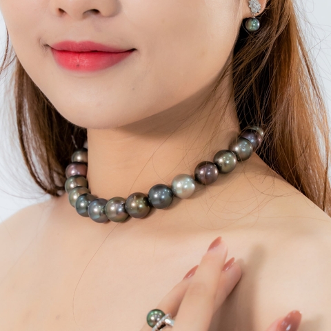 Bộ Sưu Tập Trang Sức Ngọc Trai Tahiti Đại Dương Bất Tận