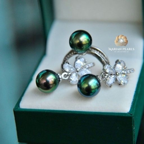 Bộ Sưu Tập Bông Tai, Dây Chuyền Và Nhẫn Ngọc Tahiti Màu Xanh Lông Công