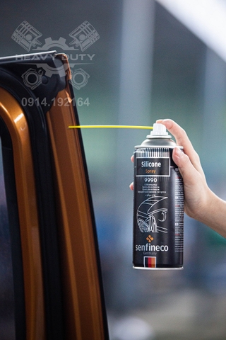 Senfineco 9990 Xịt Bảo Dưỡng Làm Mềm Ron Cao Su - Silicone Spray [450ML]