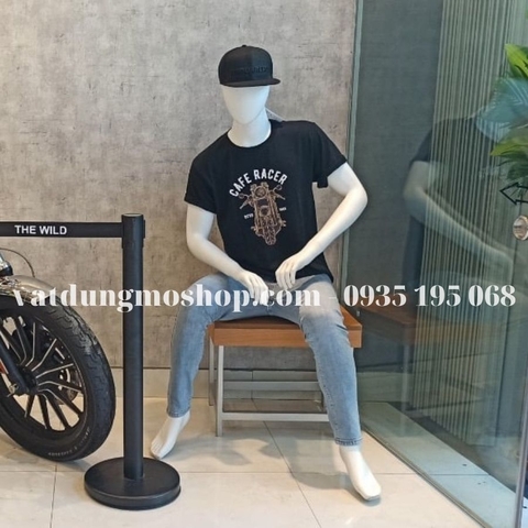 Manocanh nam mặt trứng dáng ngồi