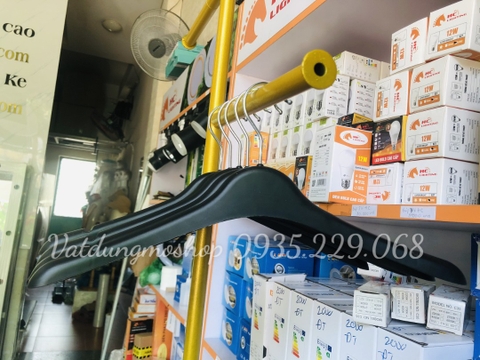 Móc áo nữ nhựa đen
