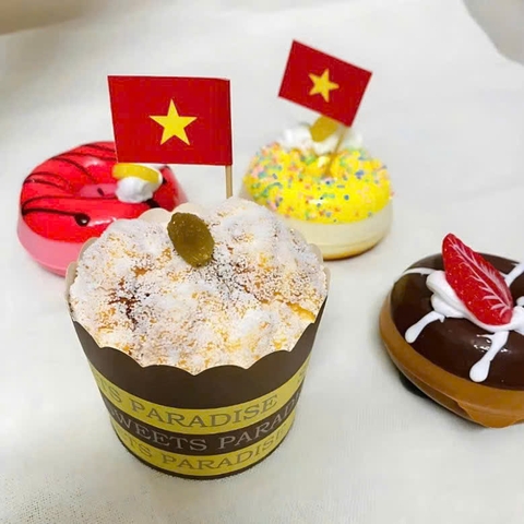Set 50 cờ đỏ sao vàng (kt 4x6cm) giấy decal in 2 mặt.