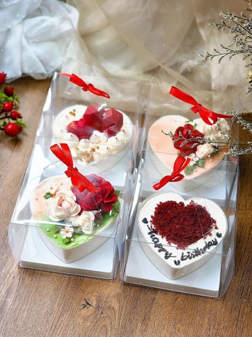 Set 5 hộp khuôn bánh trái tim (cao 11cm x đế 13.5cm).