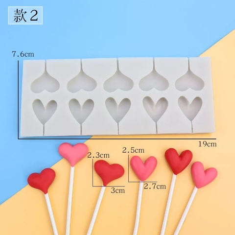 Khuôn silicon - 10 trái tim bằng nhau có que cắm.