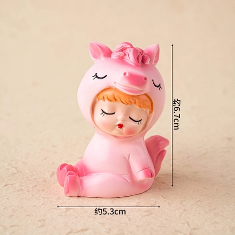 Tượng sứ -bé ngựa tóc vàng duỗi chân (MÀU HỒNG).