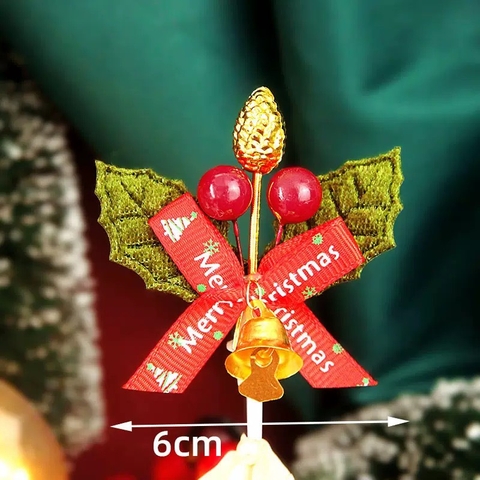 Set 10 nơ chuông Noel -LÁ MÀU XANH NHẠT (quả đỏ).