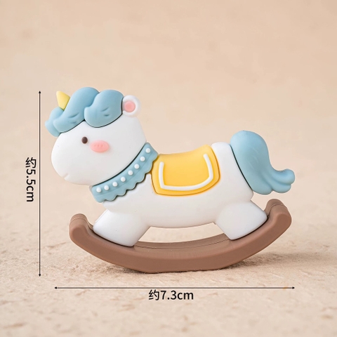 Tượng silicon -Ngựa trắng XANH.