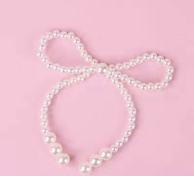 Nơ hạt ngọc trai.