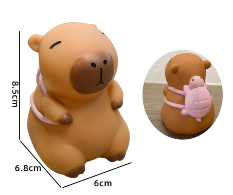 Tượng nhựa mềm-Capybara đeo balo HỒNG.