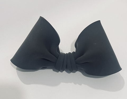 Nơ đất nặn Chiều dài 12,5cm cao 7cm-MÀU ĐEN.